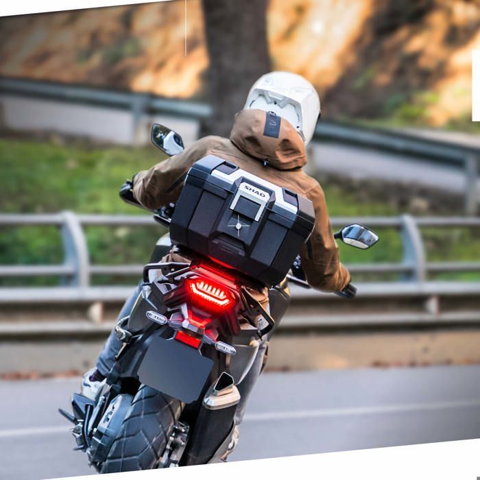 Topcase moto SHAD TERRA TR41 noir 41L D0TR41100