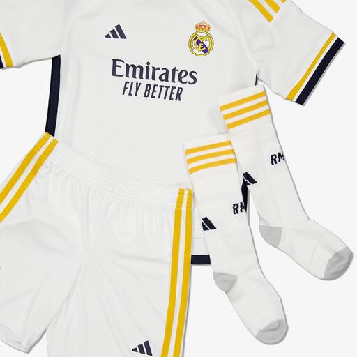  Uniforme principal do Real Madrid