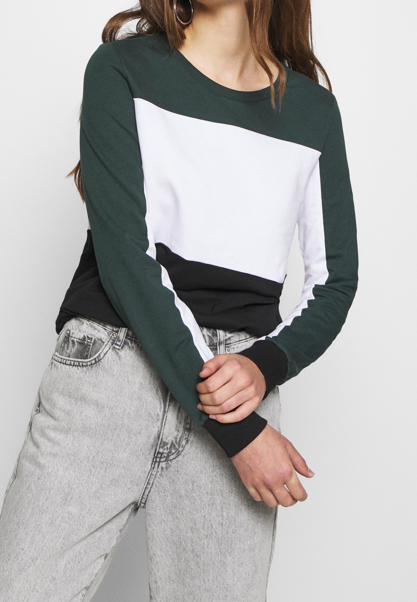 Sweat-shirt Noisy May - vert foncé