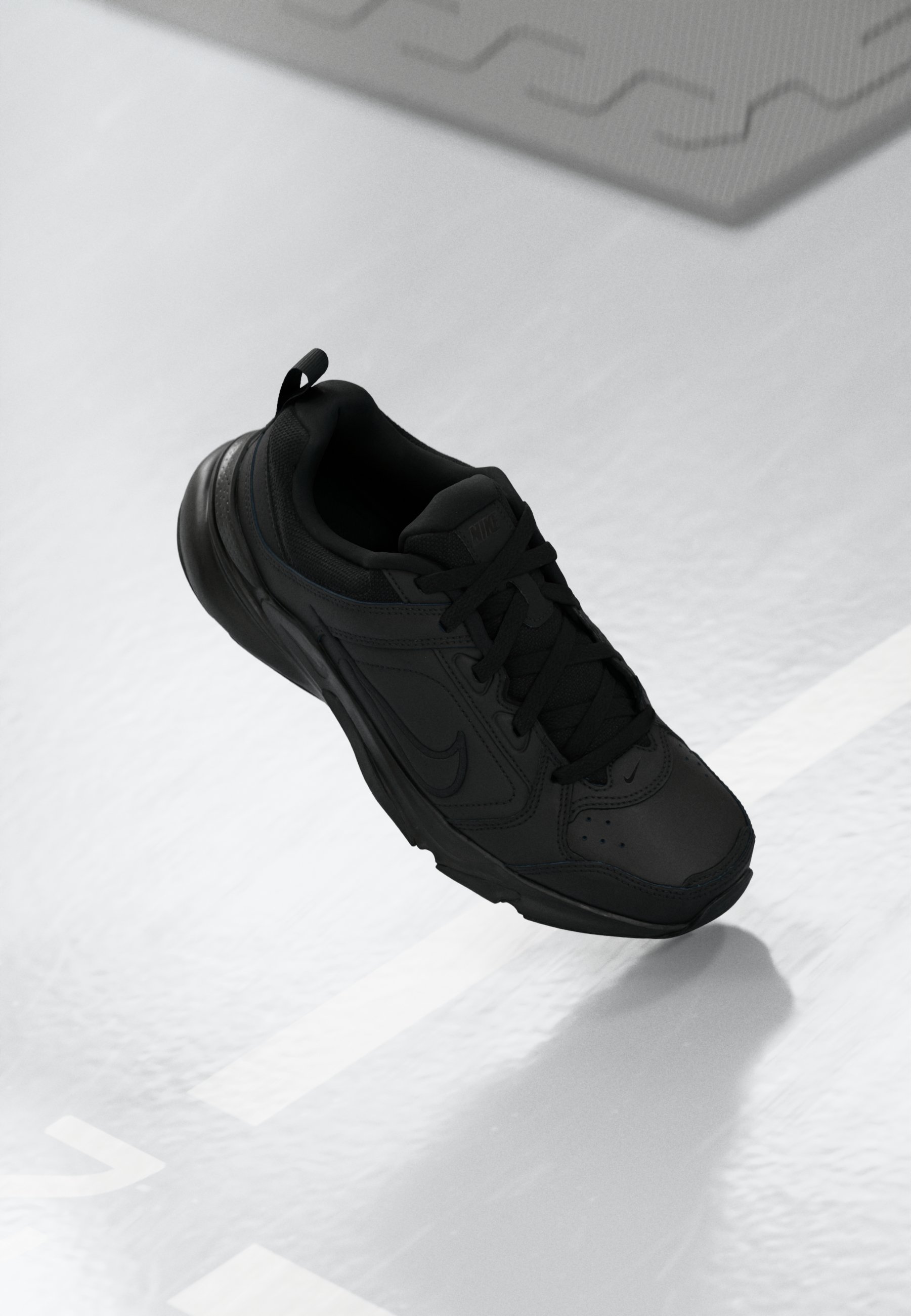 Nike Performance DEFY ALL DAY - Tréninková bota - black