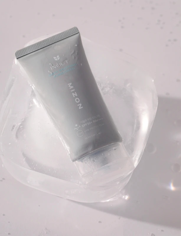 Mizon Inout Daily Soothing Sunscreen ultra lahka zaščitna tekočina s pomirjujočim učinkom