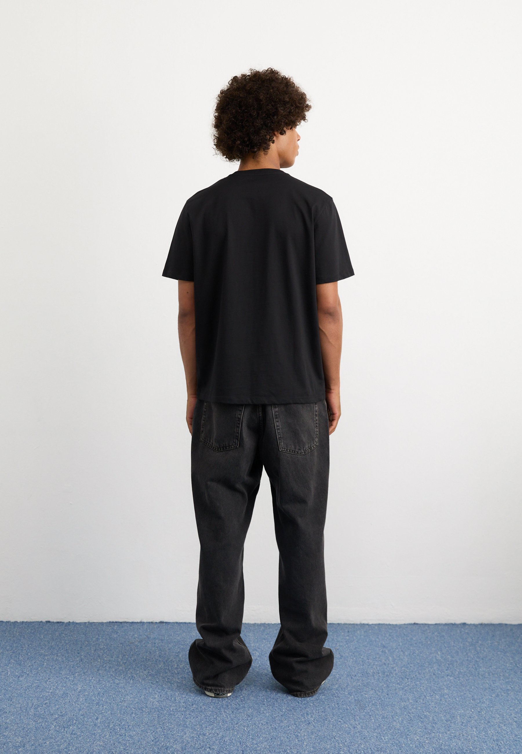 Timberland SMALL LOGO PRINT TEE LEMON PEPPER - T-shirt stampata - nera