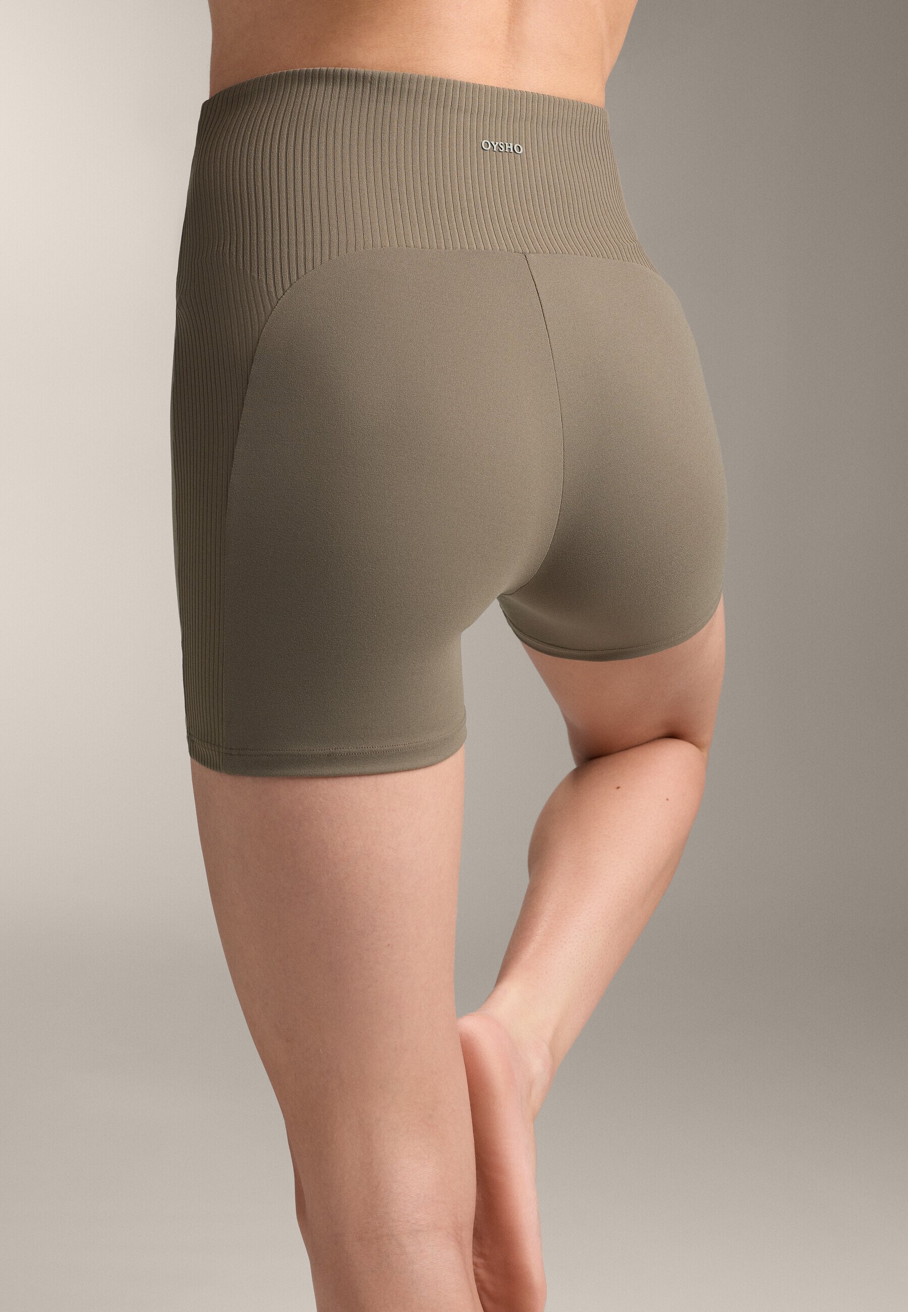 OYSHO COMFORTLUX Leggings a vita alta a coste da 10 cm - marrone