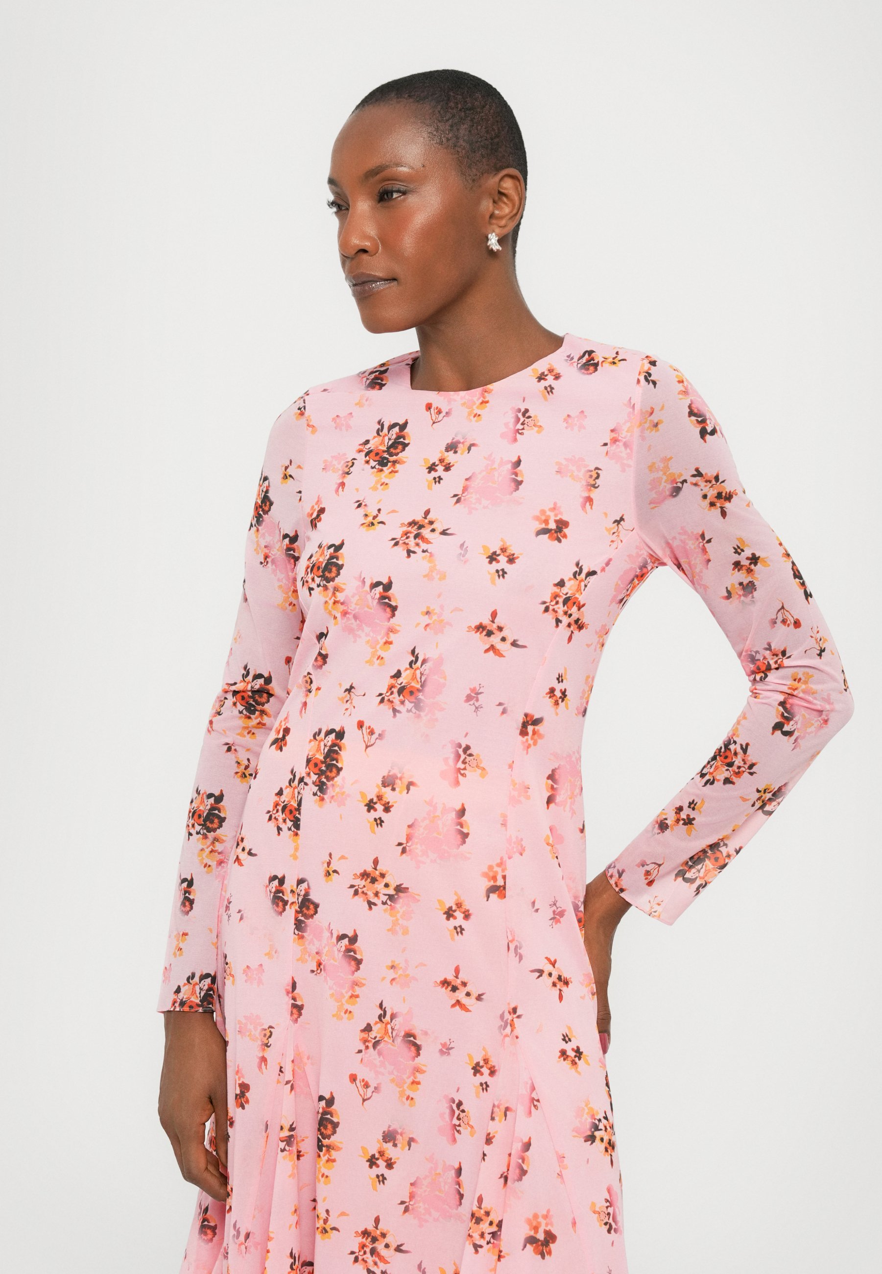 Stine Goya MIDI-JURK MET LANGE MOUWEN - Dagjurk - roze