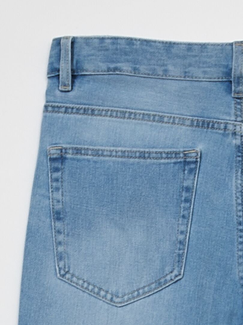 Calça jeans de corte regular com 5 bolsos - Azul jeans claro