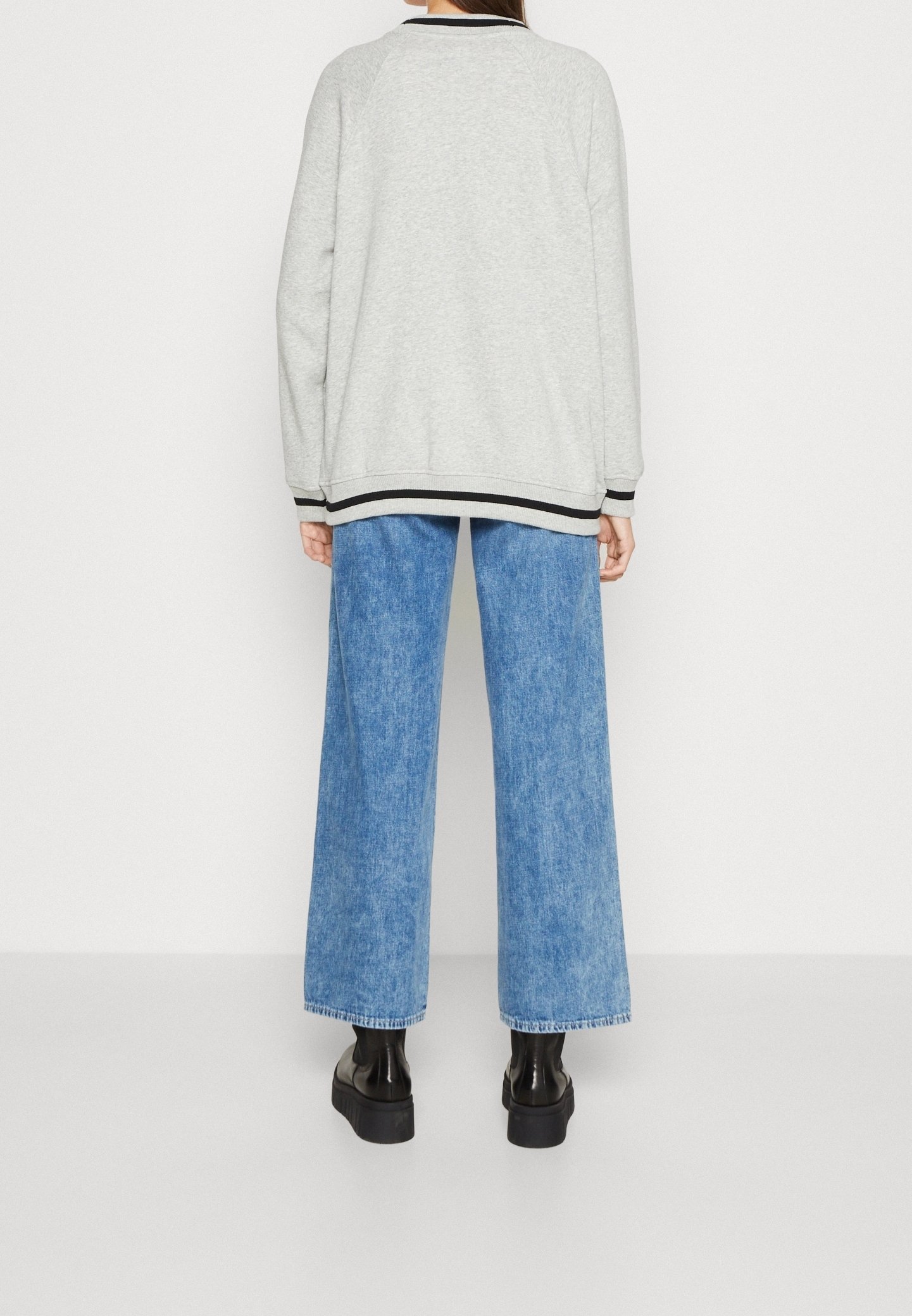 Sweat-shirt zippé GAP - gris clair