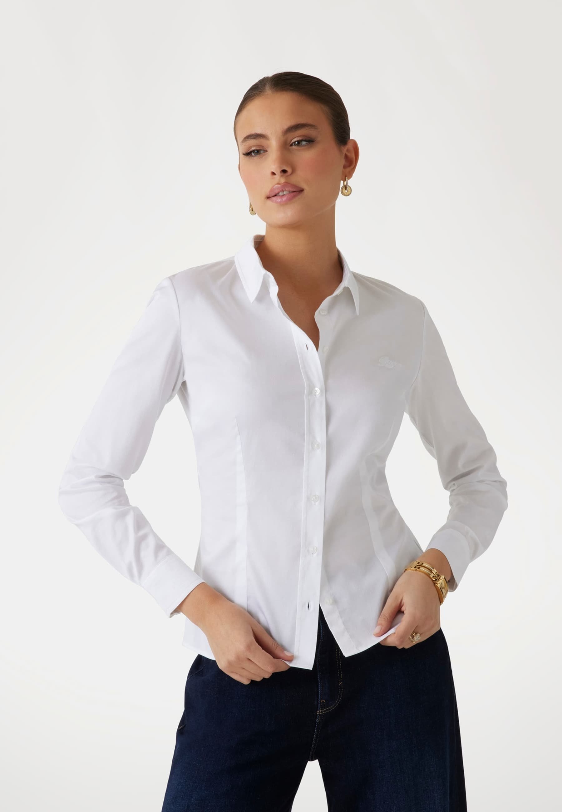 Camicetta Guess CLASSIC SLIM FIT con bottoni - bianca