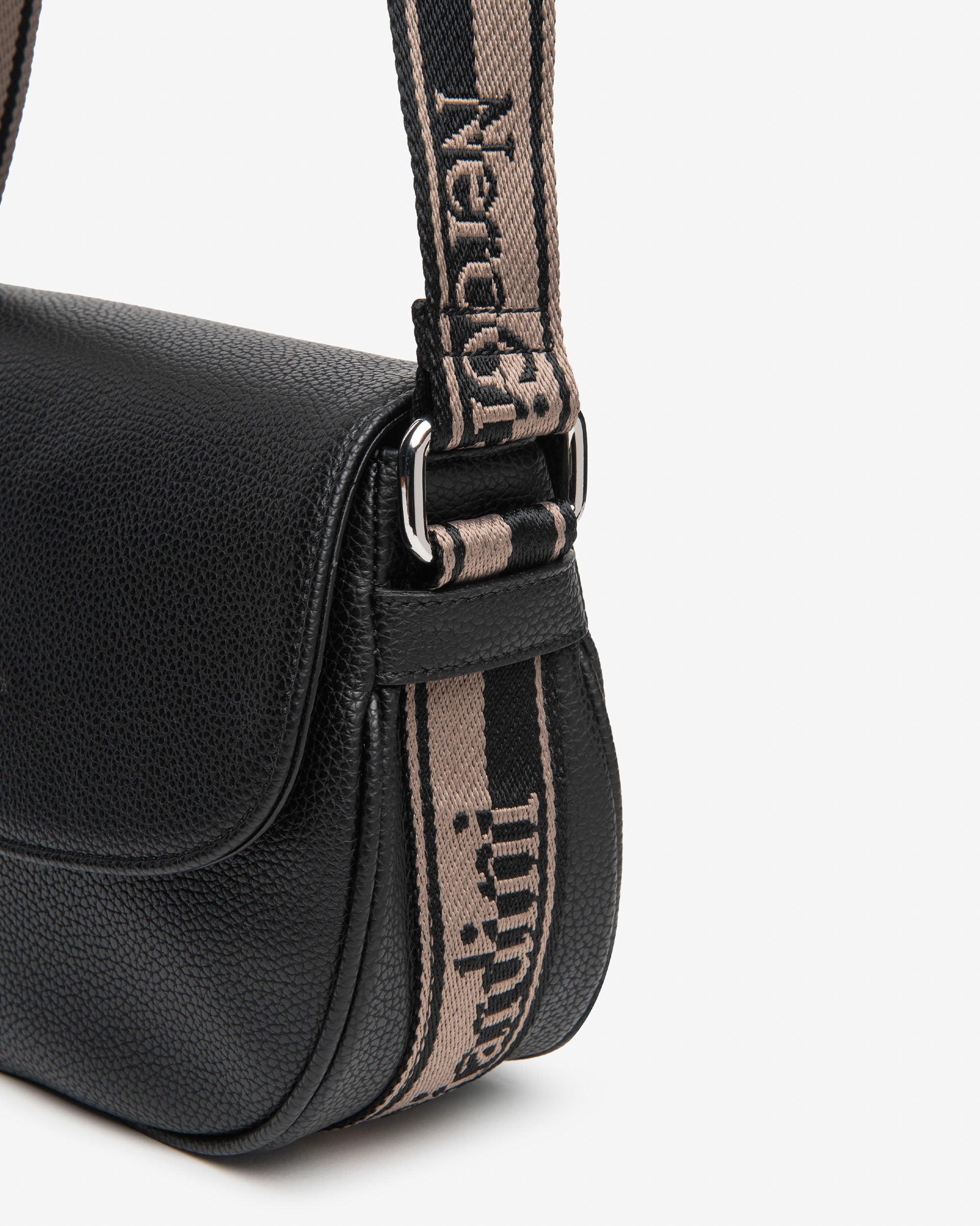  Damen-Schultertasche aus technischem Material
