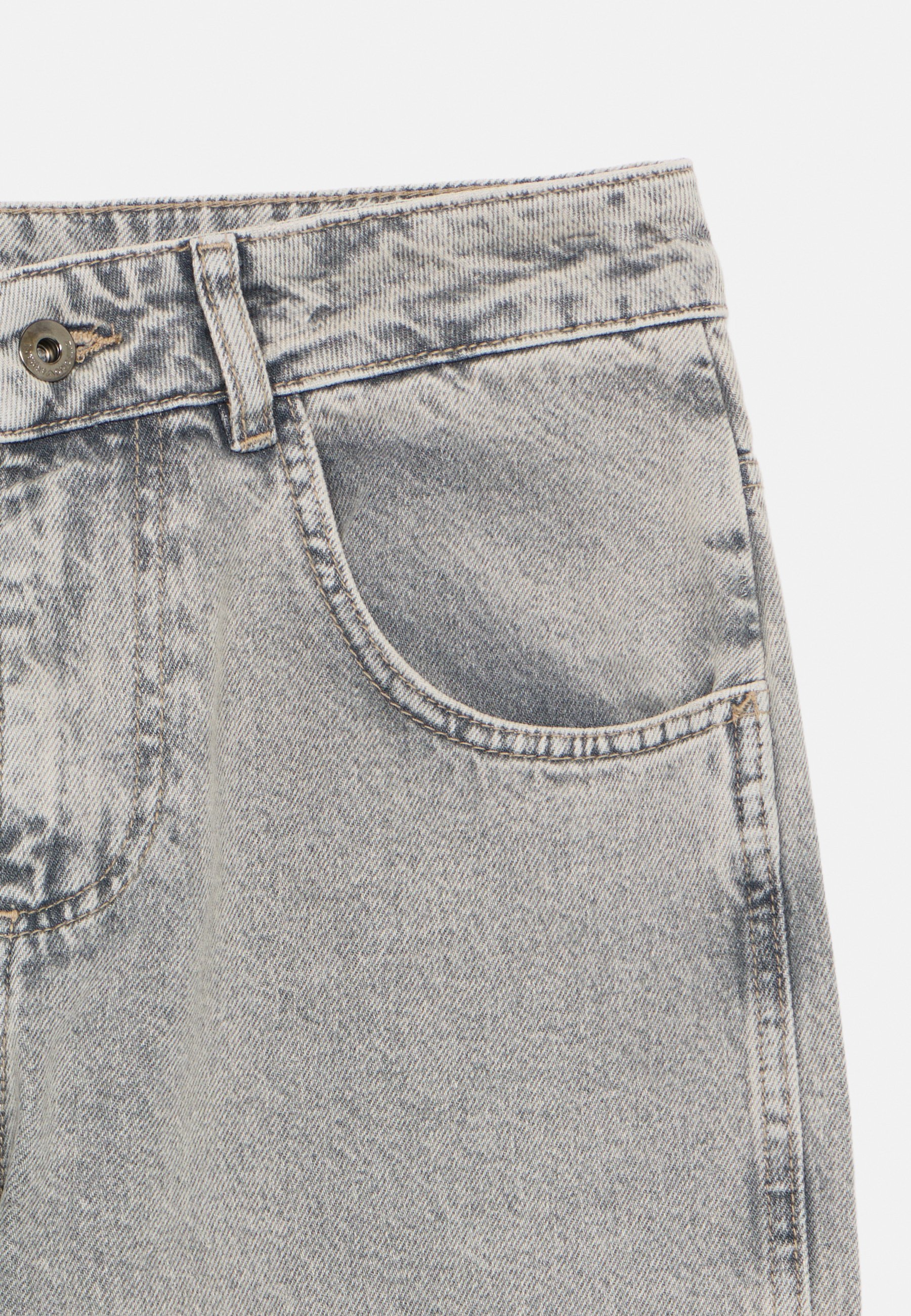 Emporio Armani UNISEX - Sirge säärega teksad - keskmise halli denim