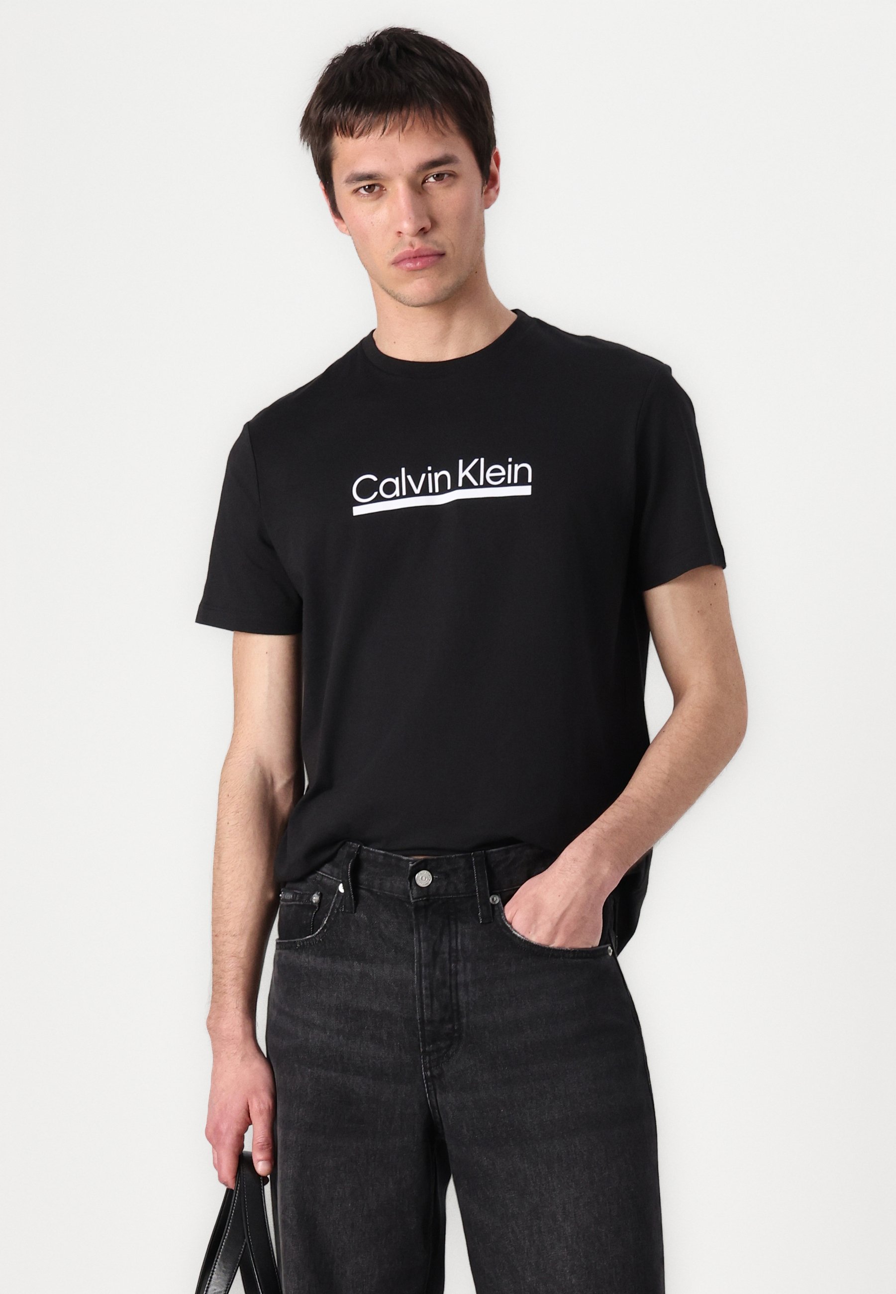 Calvin Klein UNISEX marškinėliai su spauda - juodi