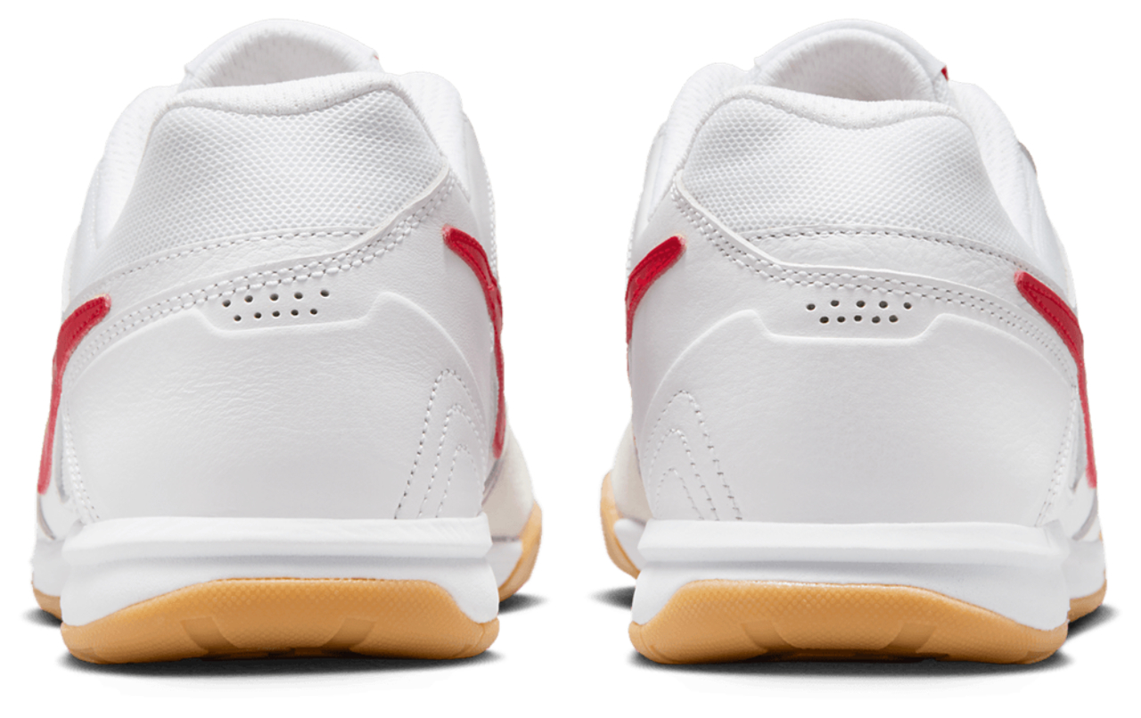 Nike Gato