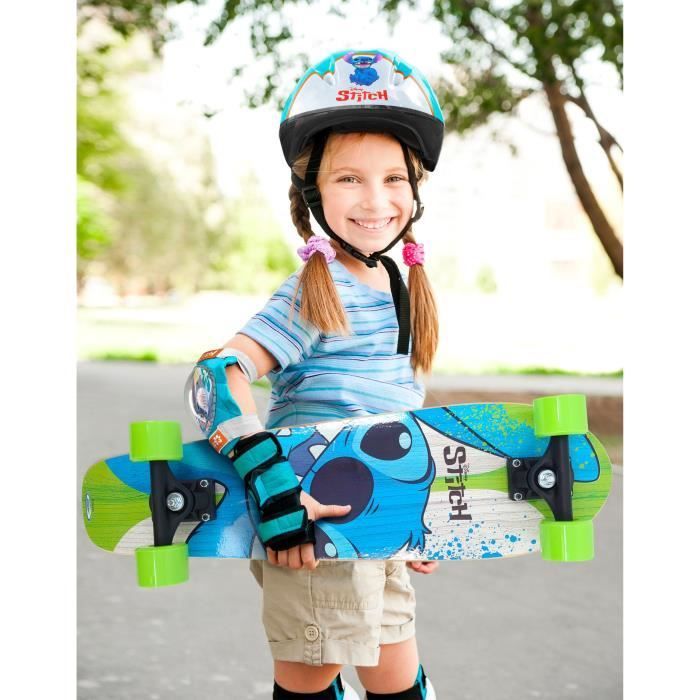 Conjunto con casco y equipo de protección que incluye coderas y rodilleras - DISNEY - STITCH