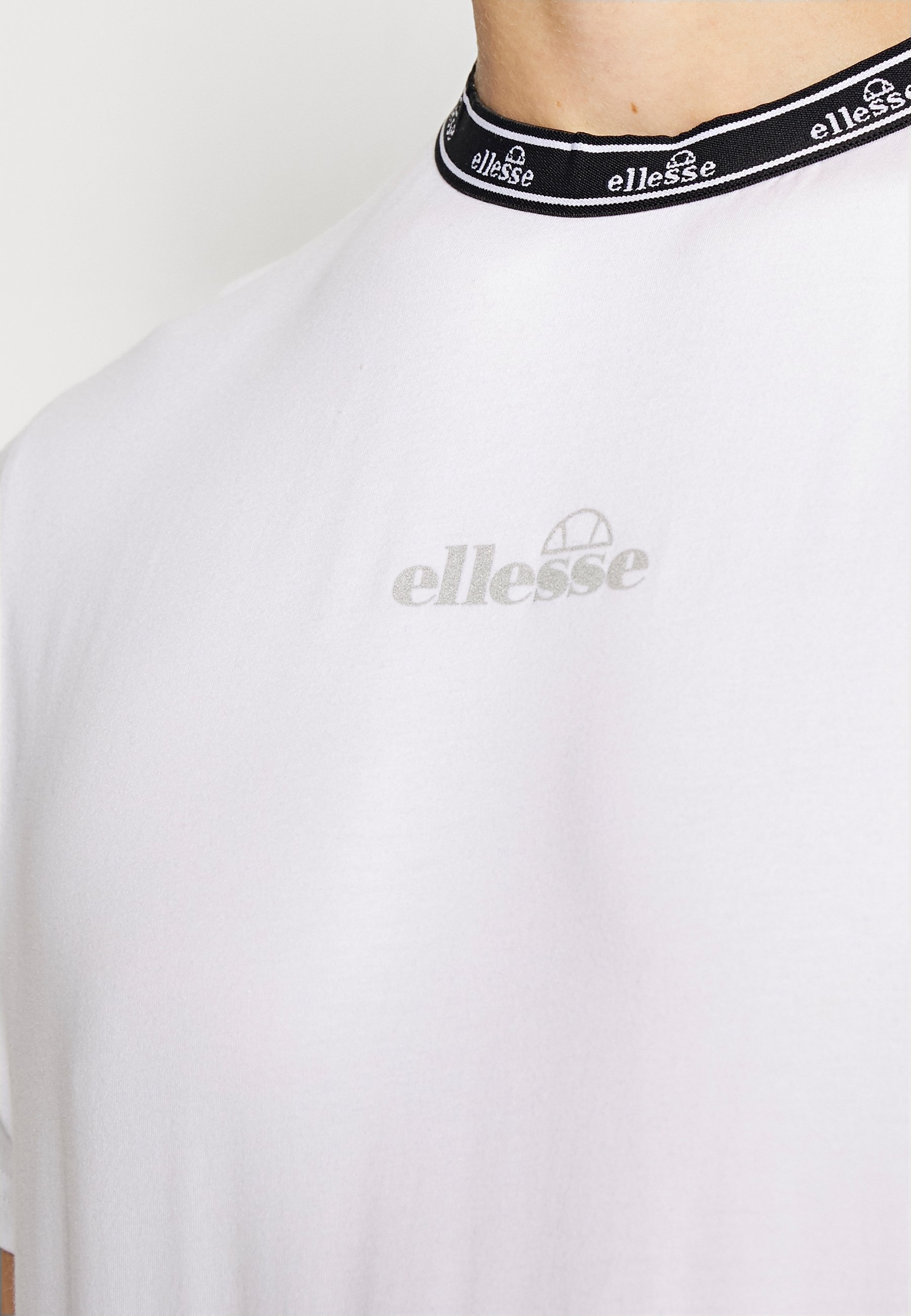Ellesse Print T-Shirt - weiß