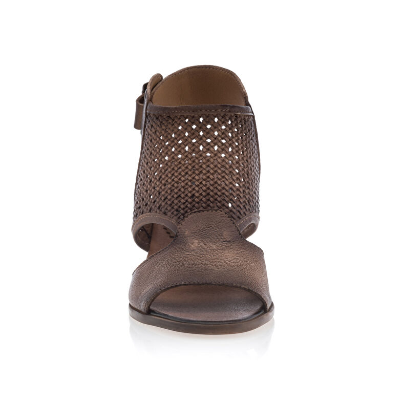 Sandali da donna marroni / Scarpe aperte in punta