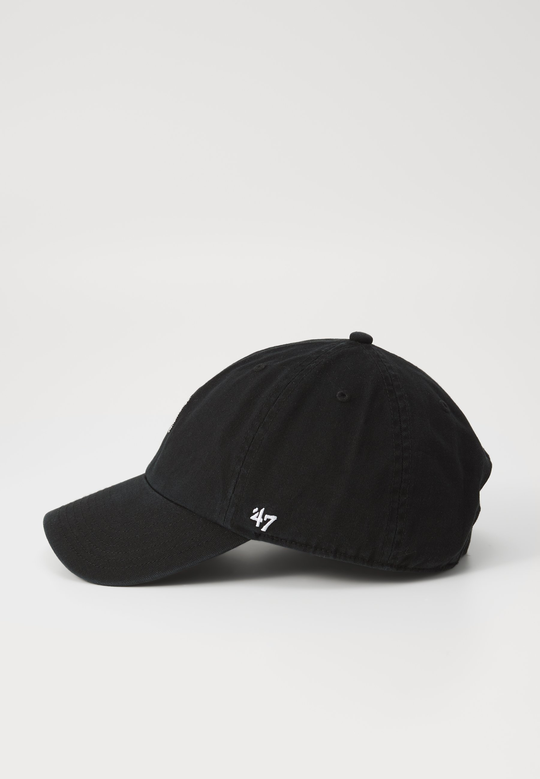 '47 Caps