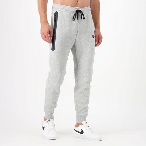  Nike Tech