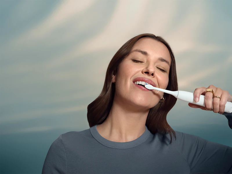 Escova de dentes elétrica sônica Philips Sonicare 5300 HX7108/02