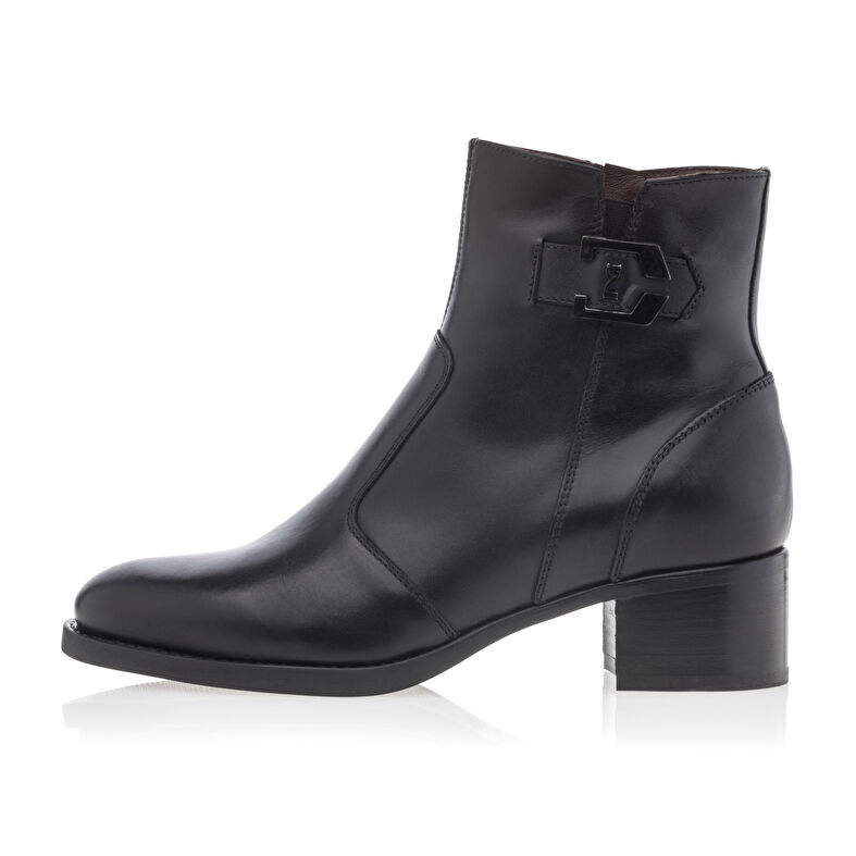 Botas negras de mujer / Botines