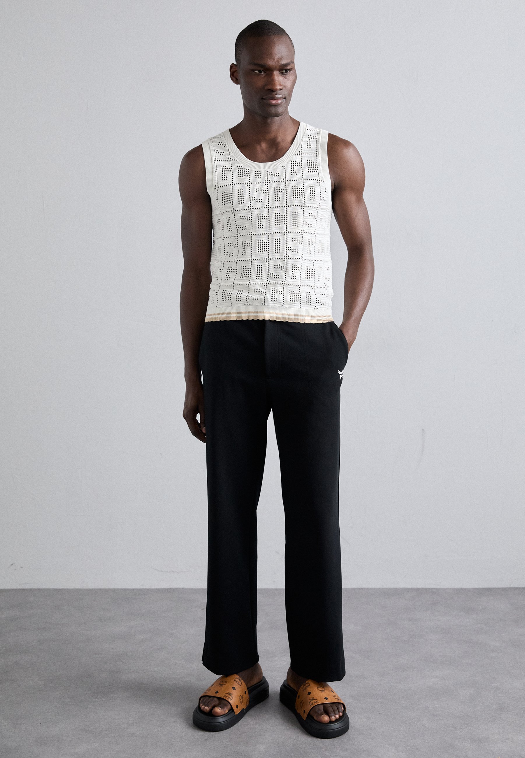 MCM NEW - Puukengät - cognac