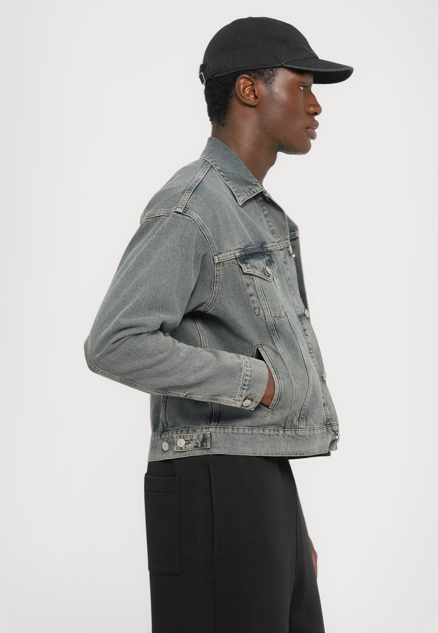 MM6 Maison Margiela Jeansjacke – hellgrau