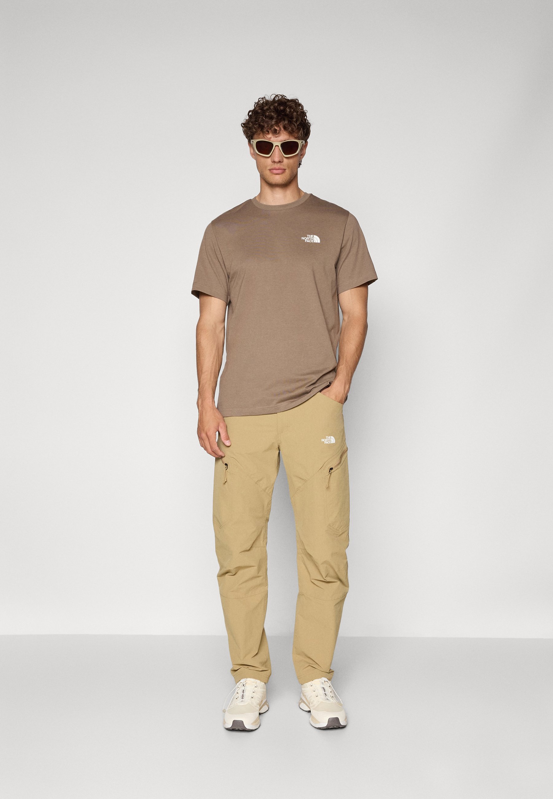The North Face M SS SIMPLE DOME TEE - Sport T-shirt - mokkabruin