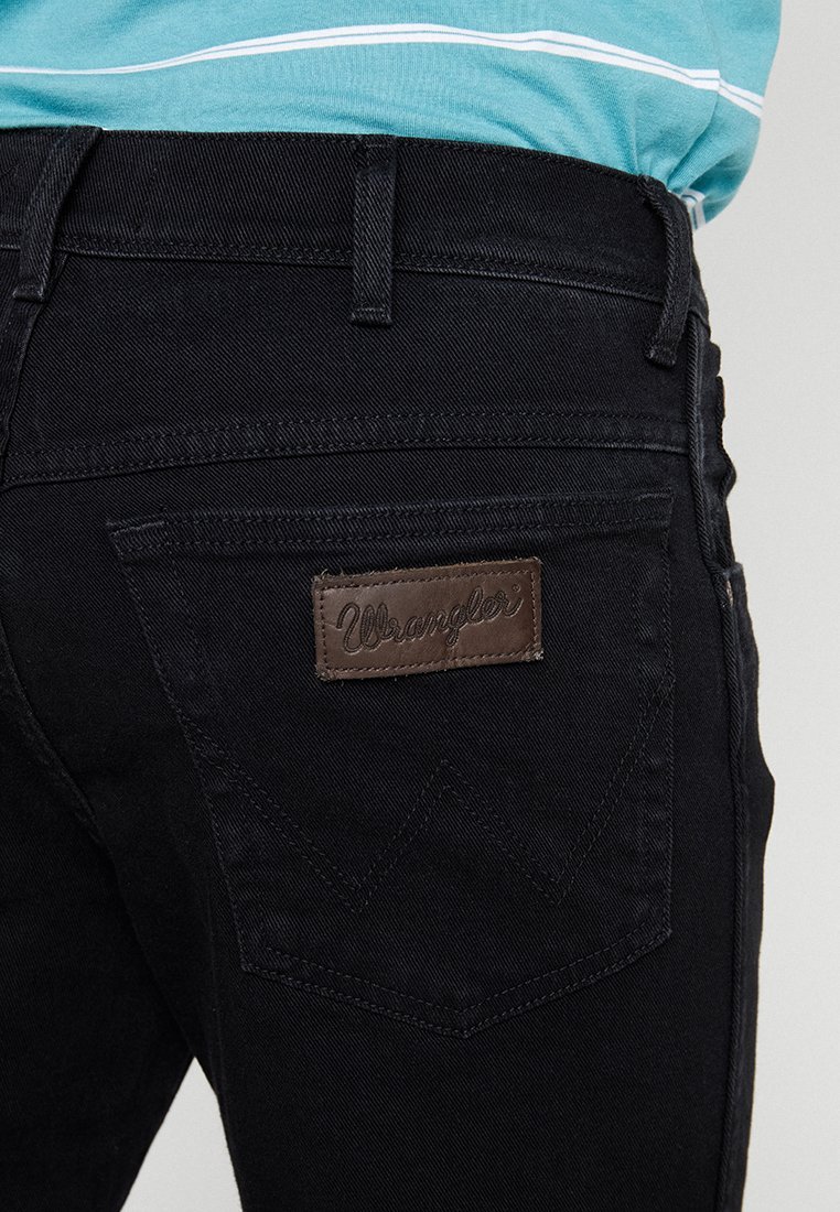 Wrangler TEXAS - Rechte jeans - zwart geverfd