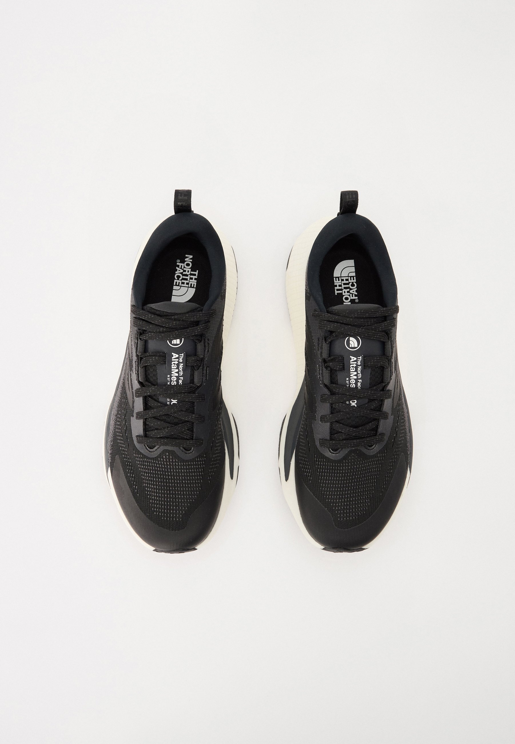 The North Face ALTAMESA 500 - Trailrunningschoenen - zwart/asfaltgrijs