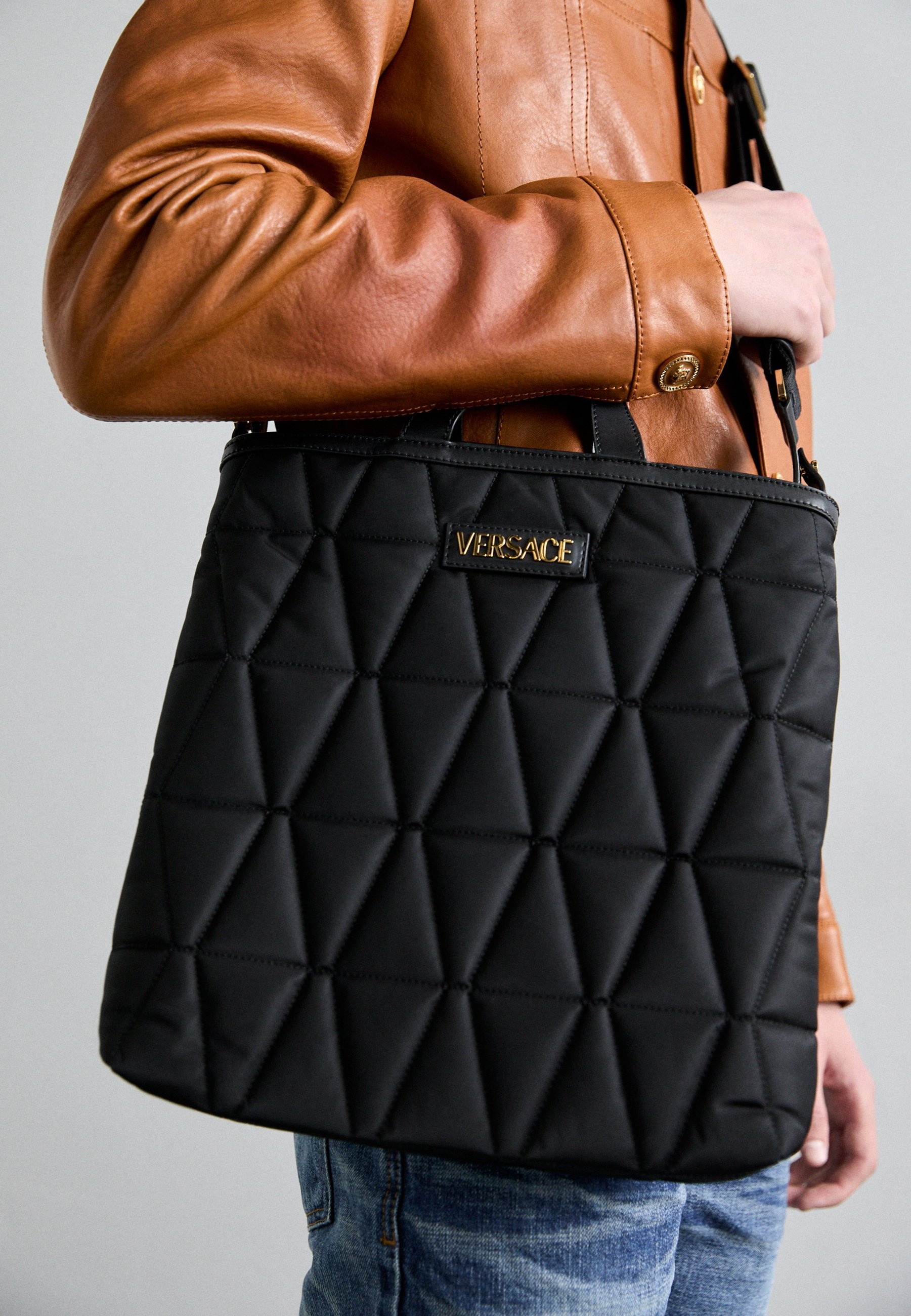 TOTE EMBROIDERED - Håndveske - blackVersace