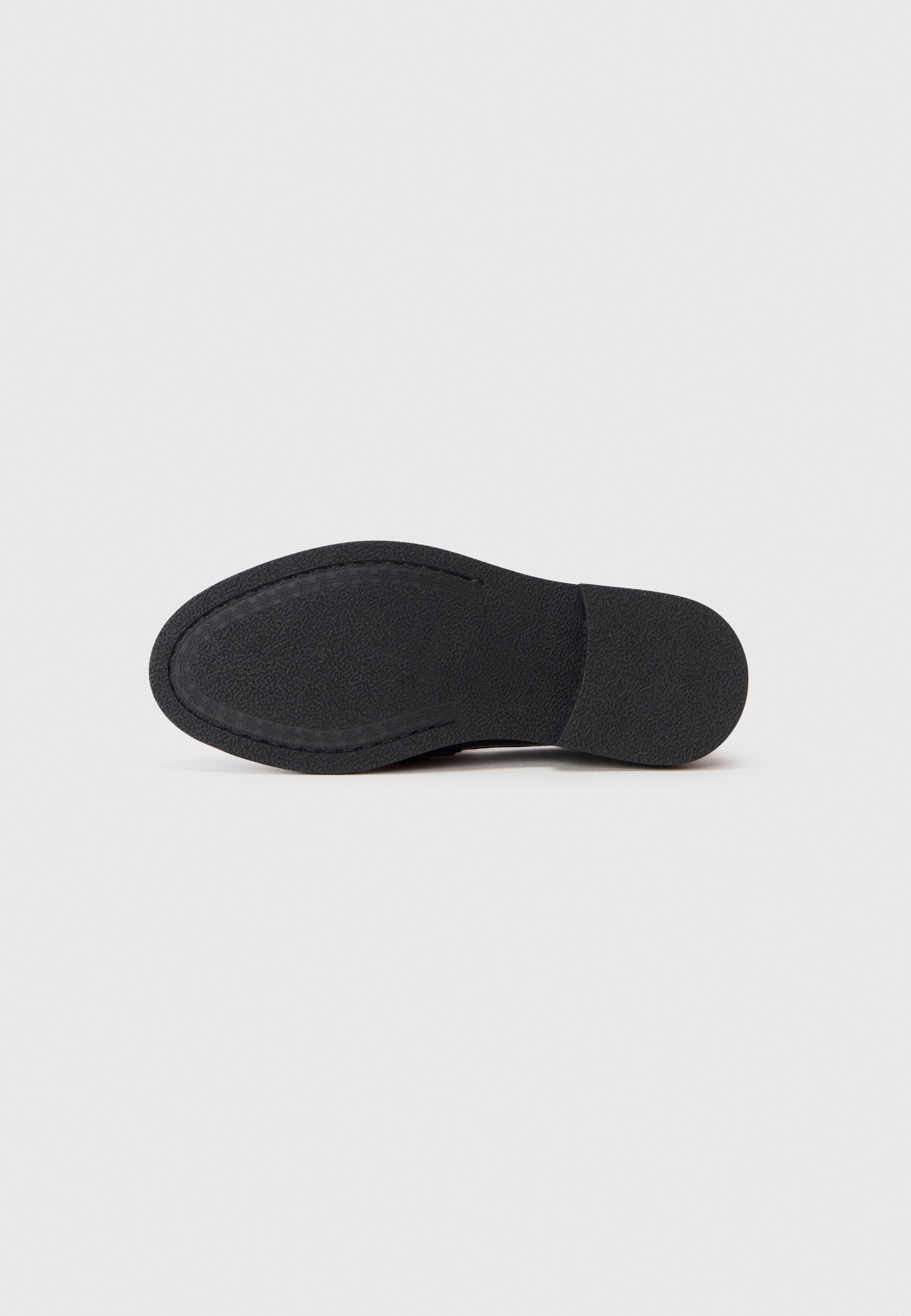 Instappers van Filling Pieces - zwart