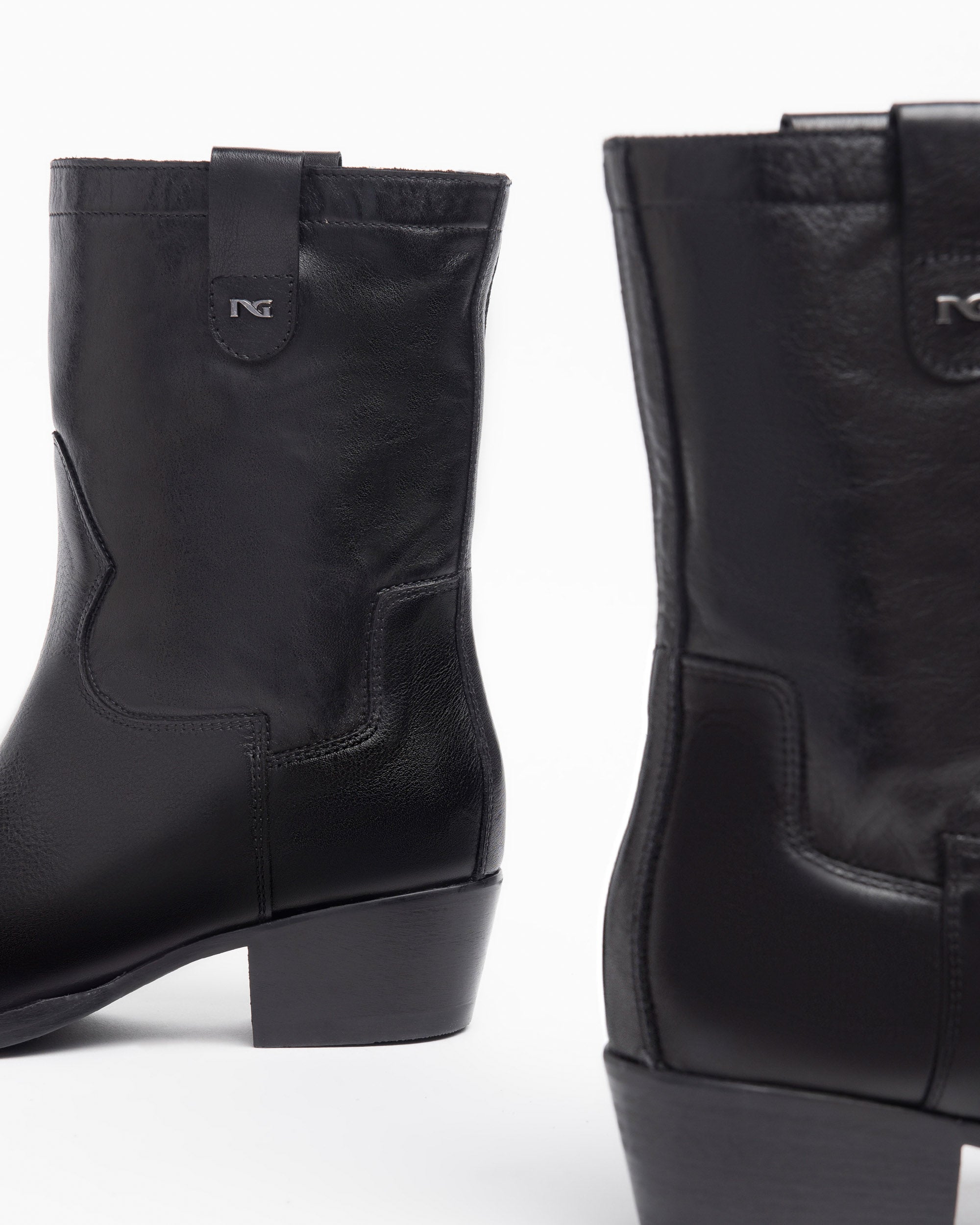  Damen-Ankle-Boots aus Leder