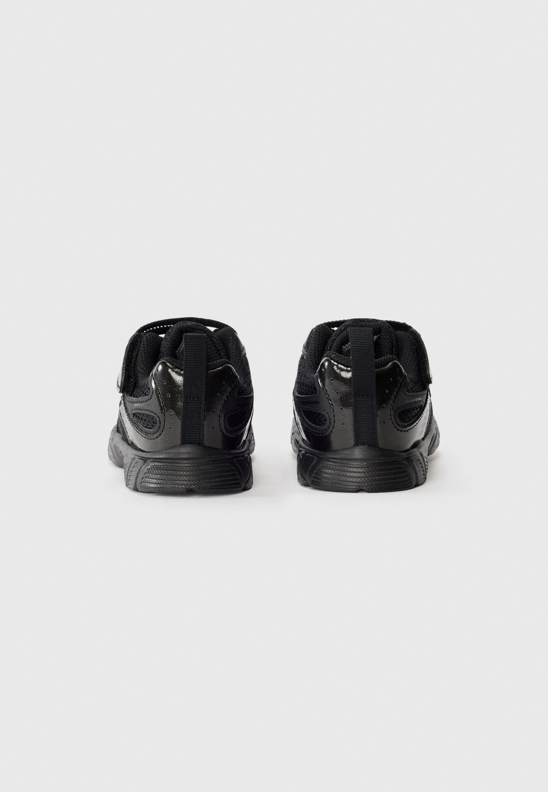 Nike Sportswear V5 UNISEX - Joggesko - black