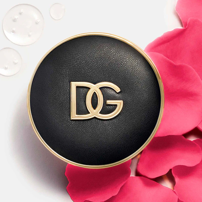 Rozjasňujúci a hydratačný make-up Dolce&Gabbana Fresh Rose Glow Cushion SPF 50+