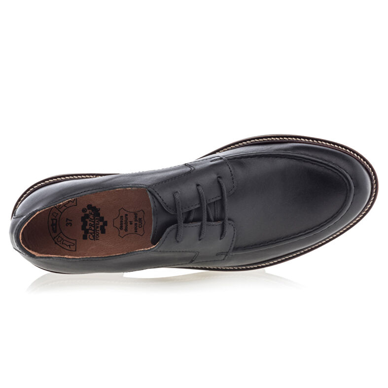 Czarne buty damskie sznurowane / buty typu derby