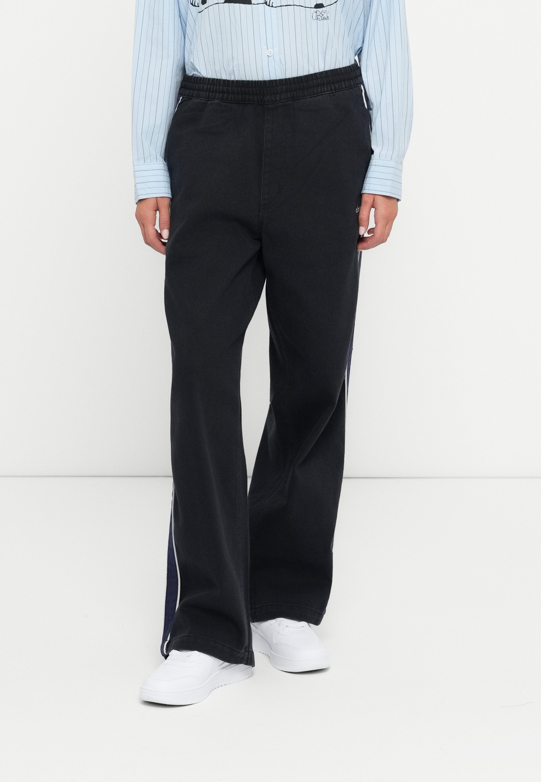 Obey Clothing ASTRID SIDE STRIPE PANT - Relaxte jeans - digitale zwarte verwassen look