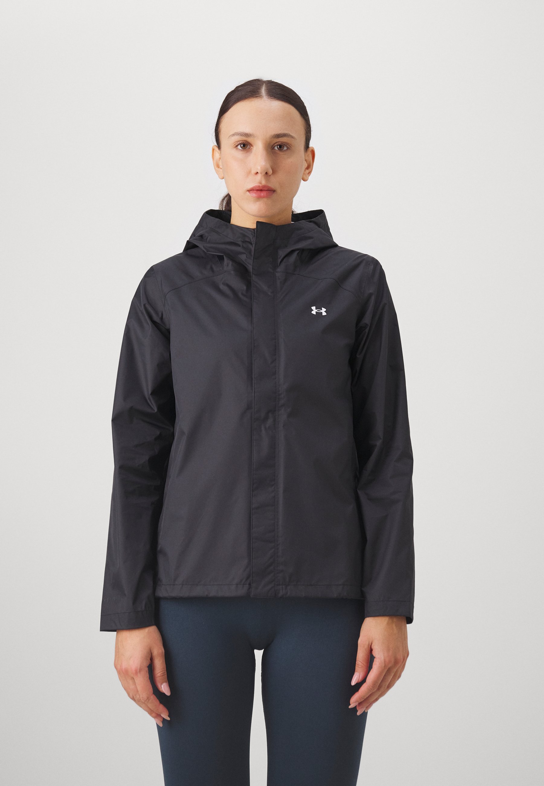 „Under Armour CLOUDSTRIKE“ striukė - Neperšlampama striukė - juoda/balta