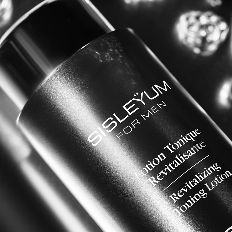 Sisley Sisleÿum Revitalizing Toning Lotion tonizujúce mlieko na tvár, ktoré obnovuje ochrannú bariéru pleti