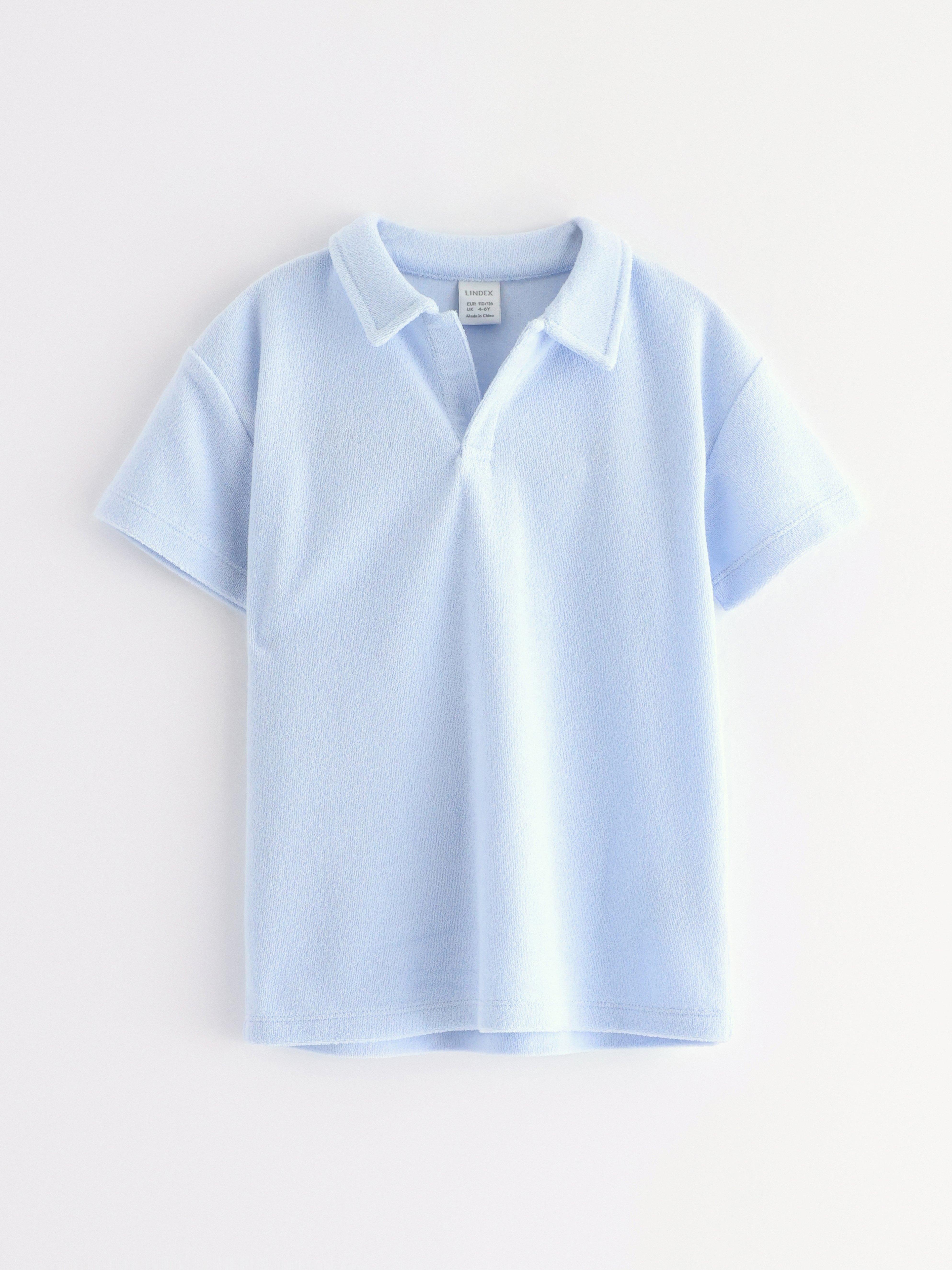 Camisa de manga curta em tecido atoalhado azul claro