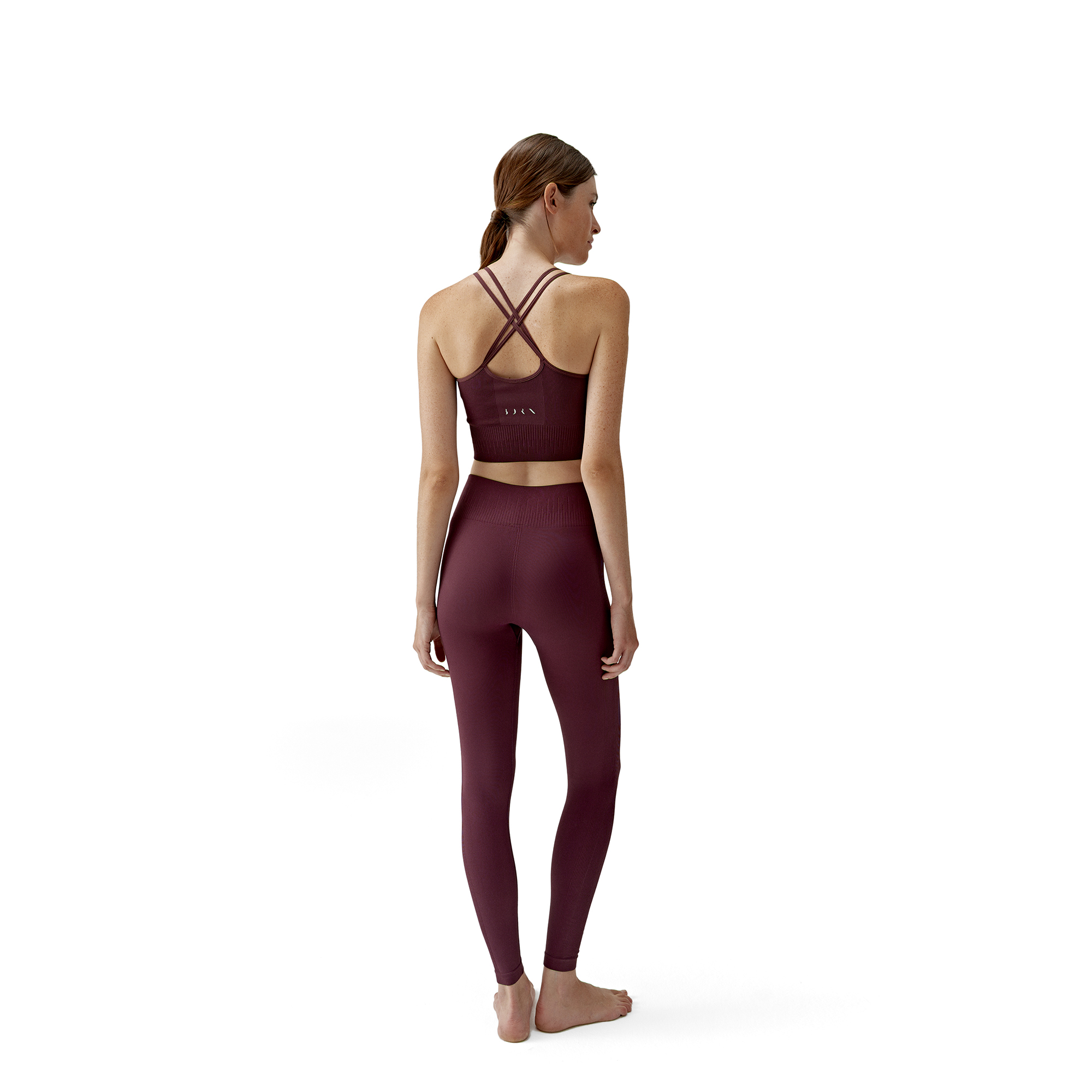 Top Deportivo Naia Born Living Yoga