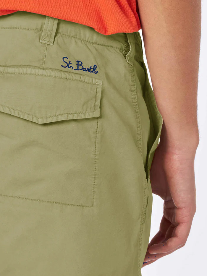 Bermudashorts voor heren in legergroen met zijzakken