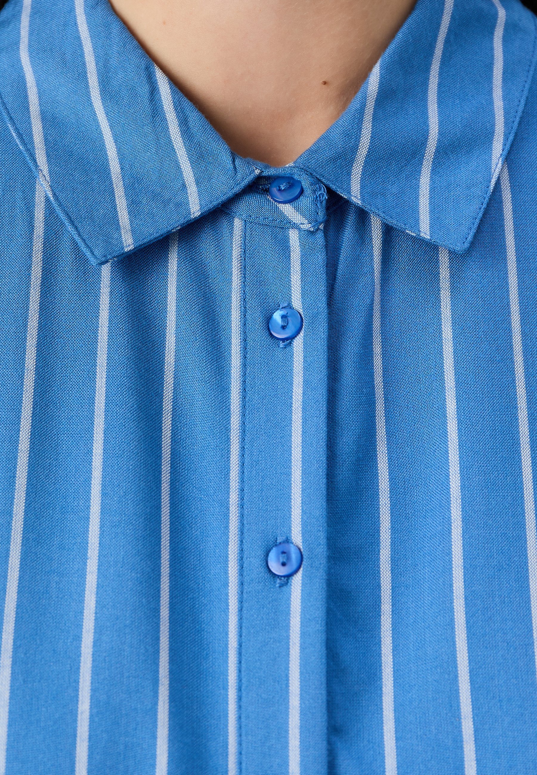MAMALICIOUS MLIMAN LIA STRIPE MIDI DRESS - Sukienka koszulowa - niebieski jaspis/biały
