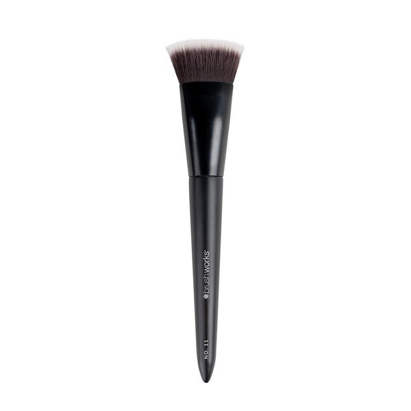Brushworks nro 11 litteäkärkinen muotoilusivellin