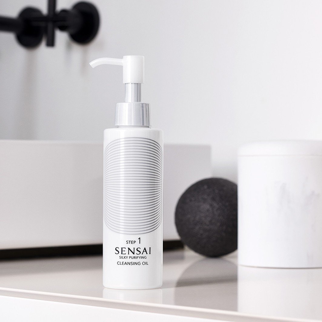 SENSAI sejas tīrīšanas eļļa SENSAI zīdainā tīrīšanas eļļa - 150 ml