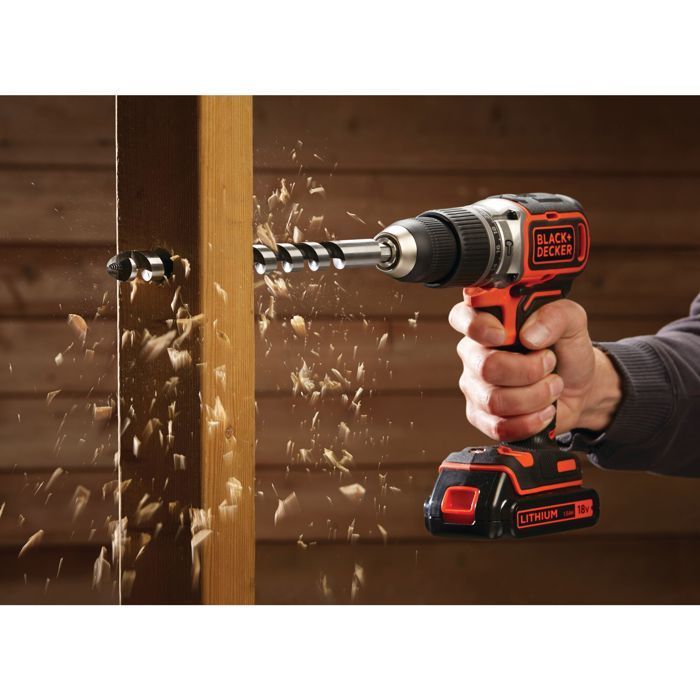 Perceuse à percussion BLACK+DECKER sans fil 18V + 2 batteries 2,5Ah et 4Ah+ 50 accessoires + sac de rangement - BL188ME2SA-QW