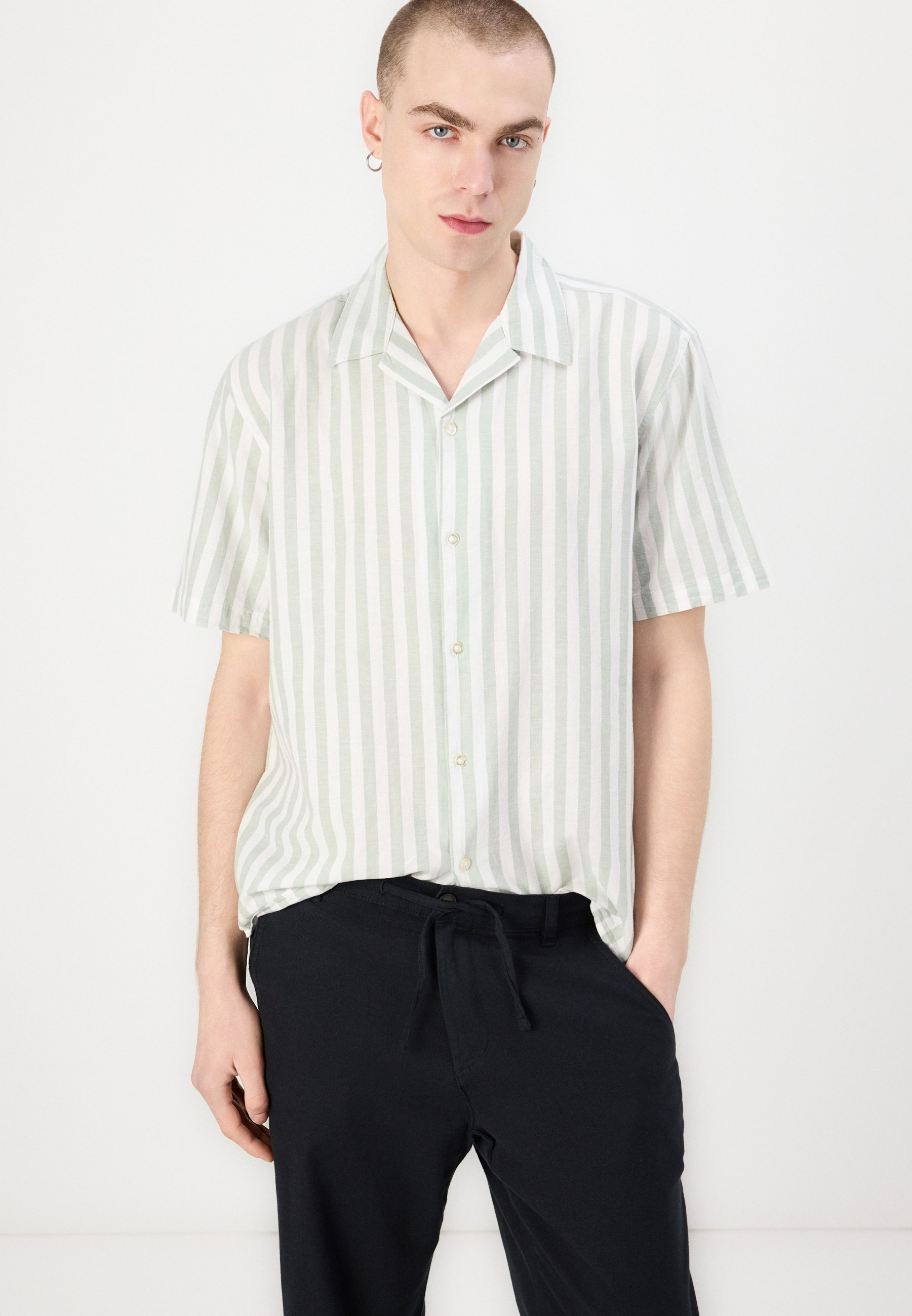 SLH220 LOOSE BRODY SUN PANT - Kalhoty - black