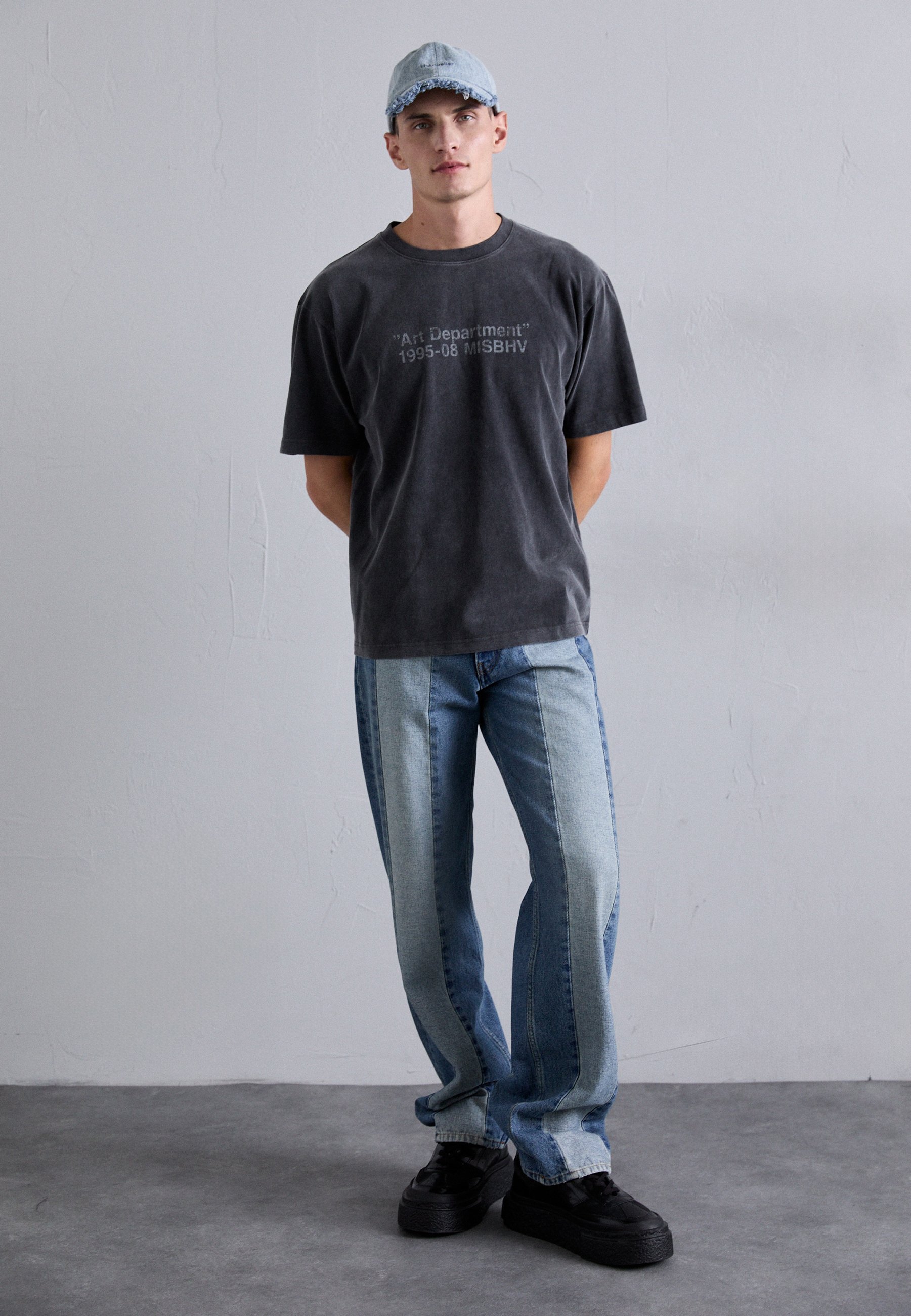 MISBHV BASIC - T-shirt met print - gewassen zwart