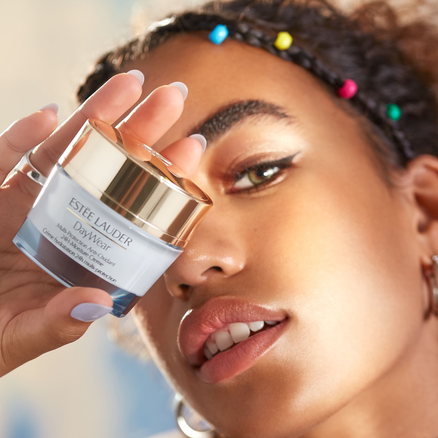 Estée Lauder DayWear Multi-Protection Anti-Oxidant 24H mitrinošais krēms SPF 15 - 30 ml