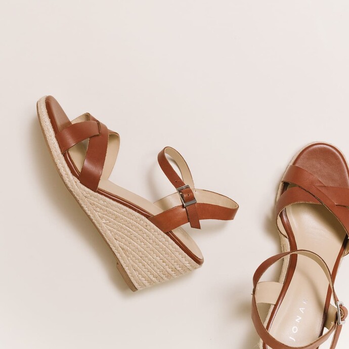 Sandales à talon compensé  en corde en cuir marron