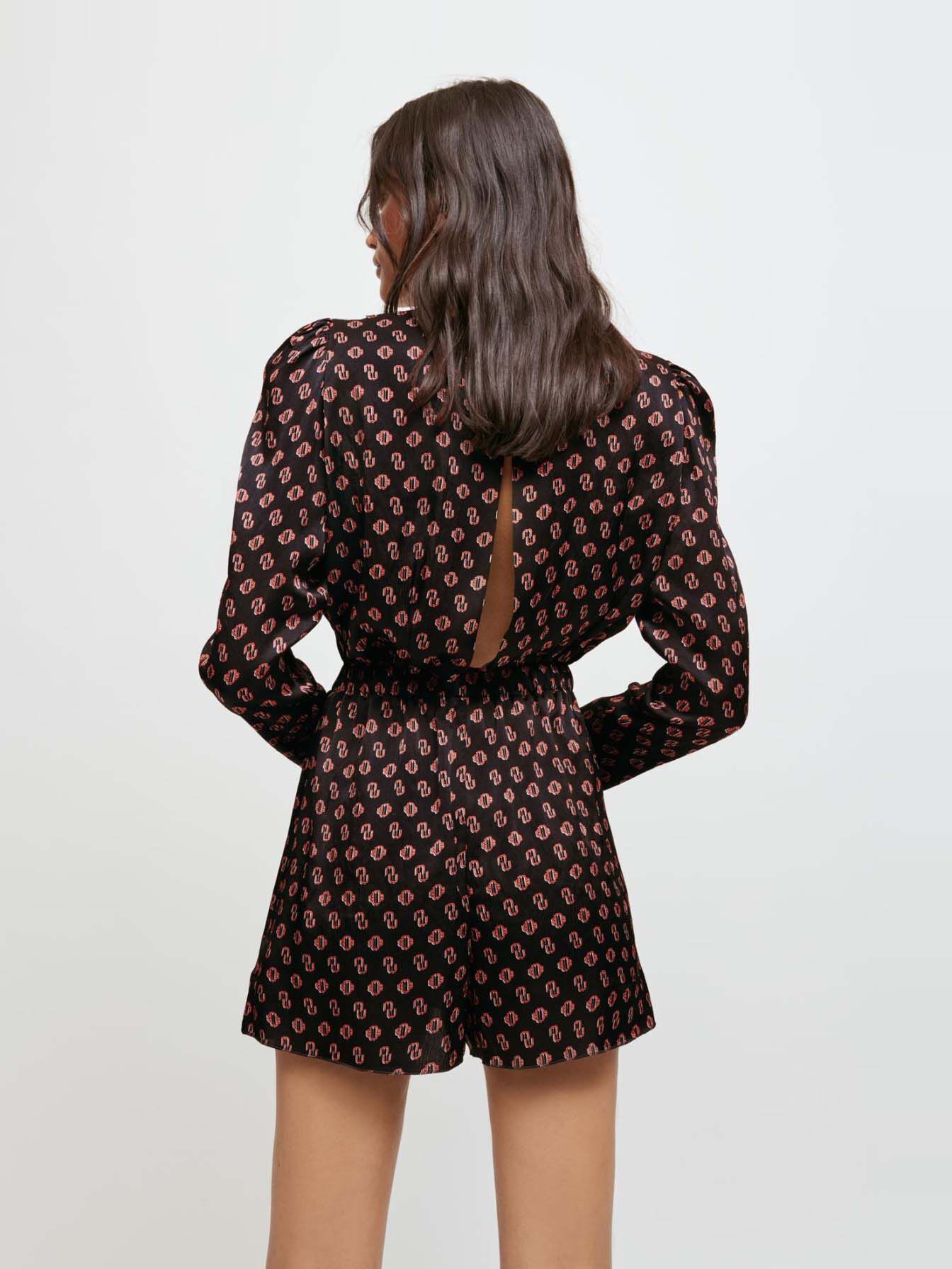 Korte zijden jumpsuit met print Maje-Monogramme M Noir petit