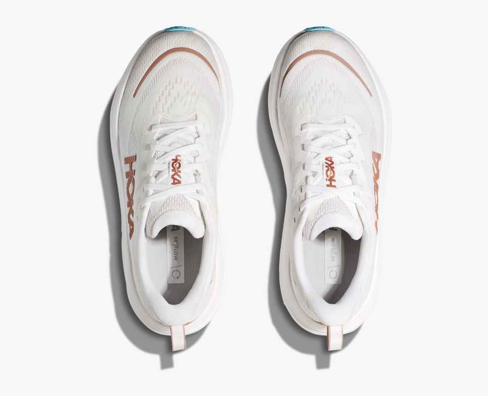 HOKA Skyflow Frost / Rose Gold