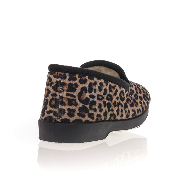 Pantuflas marrones para mujer